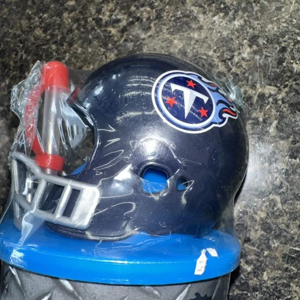 Tennessee Titans Helmet Cup 32oz Plastic with Straw